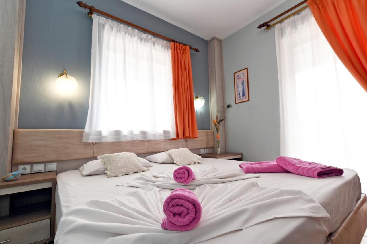 Dionisos Palms Apartments باراليا ديونيسيو المظهر الخارجي الصورة